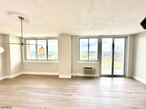 160 Overlook Avenue Hackensack NJ 07601