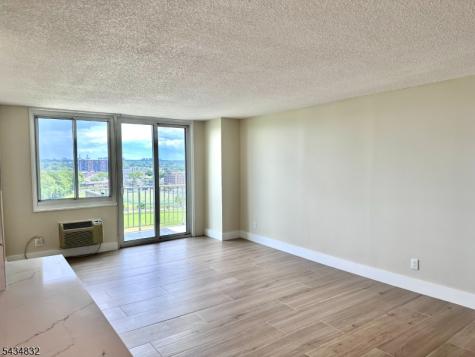 160 Overlook Avenue Hackensack NJ 07601
