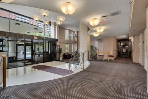 160 Overlook Avenue Hackensack NJ 07601