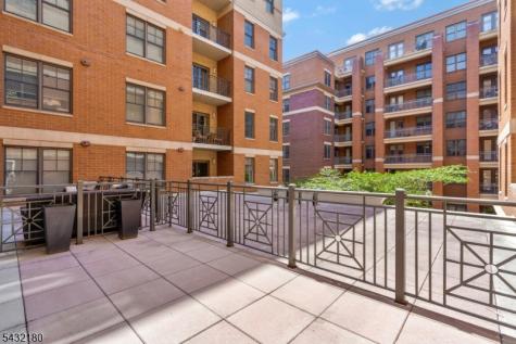 40 W. Park Place Unit 204 Morristown NJ 07960