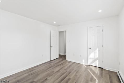 17 Holsman Street Paterson NJ 07522