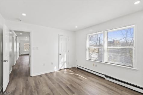 17 Holsman Street Paterson NJ 07522