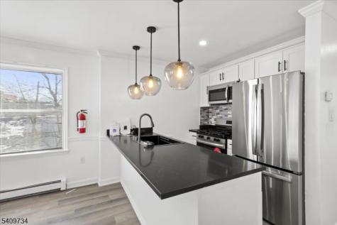 17 Holsman Street Paterson NJ 07522
