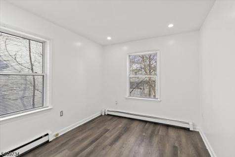 17 Holsman Street Paterson NJ 07522