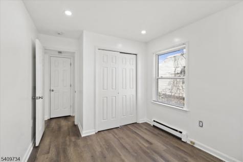 17 Holsman Street Paterson NJ 07522