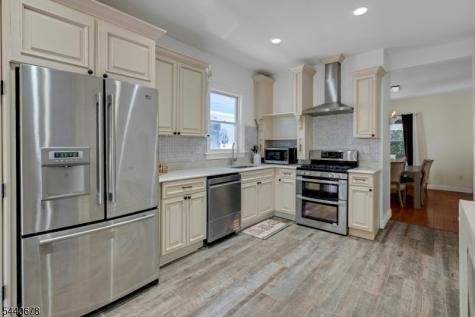 127 S Burnett St R1 East Orange NJ 07018