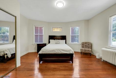 127 S Burnett St R1 East Orange NJ 07018
