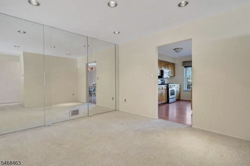 80 Freemont Court Franklin NJ 08873