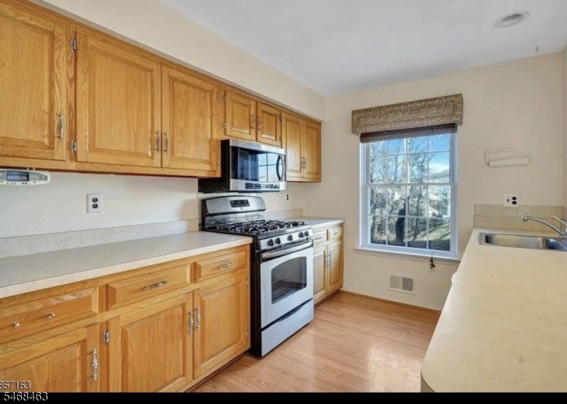 80 Freemont Court Franklin NJ 08873