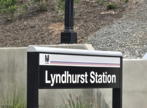 528 Valley Brook Avenue Lyndhurst NJ 07071