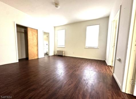 528 Valley Brook Avenue Lyndhurst NJ 07071