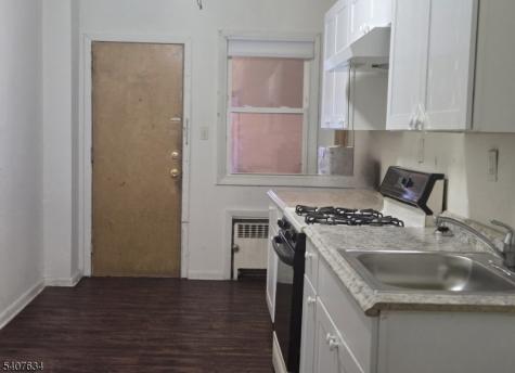 528 Valley Brook Avenue Lyndhurst NJ 07071