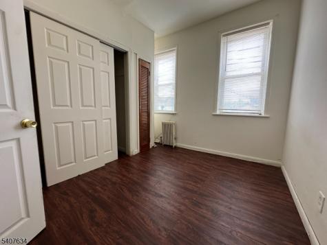 528 Valley Brook Avenue Lyndhurst NJ 07071