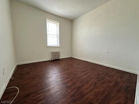 528 Valley Brook Avenue Lyndhurst NJ 07071