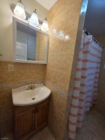 71 Montclair Avenue 2b Montclair NJ 07042