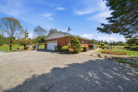 131 Califon Road Washington NJ 07853