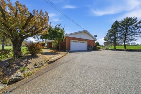 131 Califon Road Washington NJ 07853