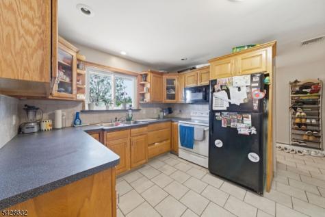 131 Califon Road Washington NJ 07853