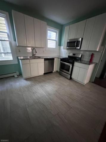 107 Hollywood Avenue East Orange NJ 07018