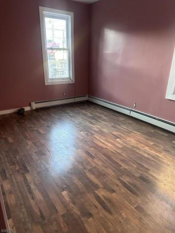 107 Hollywood Avenue East Orange NJ 07018