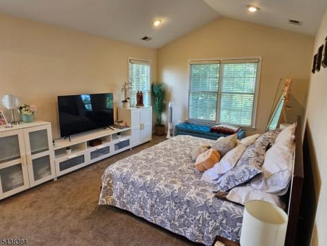 14 Hudson Drive Bernards NJ 07920