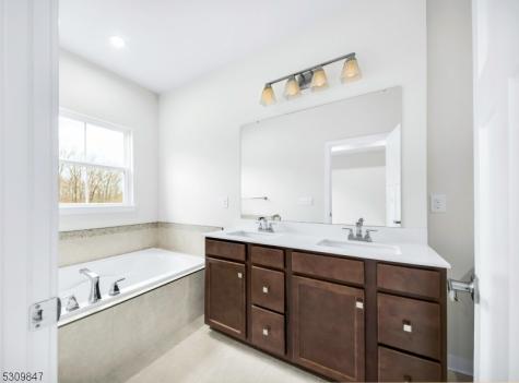 27 Peckwell Street Mount Olive NJ 07828
