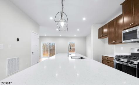27 Peckwell Street Mount Olive NJ 07828