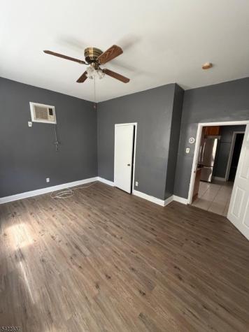 32 Rosehill Place Irvington NJ 07111