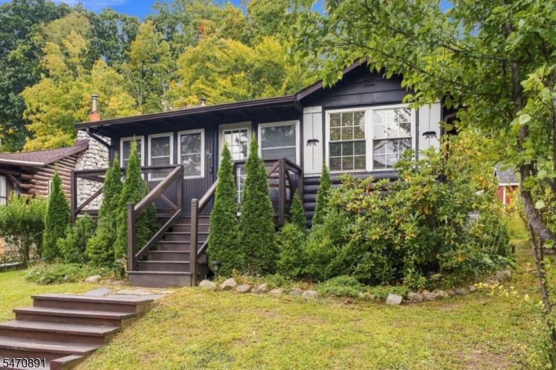 97 Lakeside Drive Vernon NJ 07461