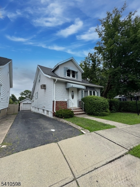 4 Zeliff Avenue Little Falls NJ 07424