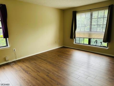 122 Crabapple Lane Franklin NJ 08823