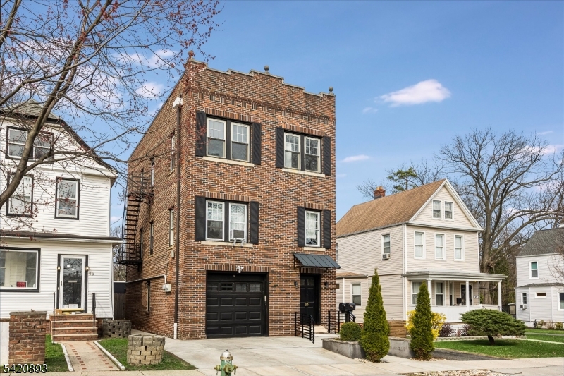 43 Pleasant Way Montclair NJ 07042