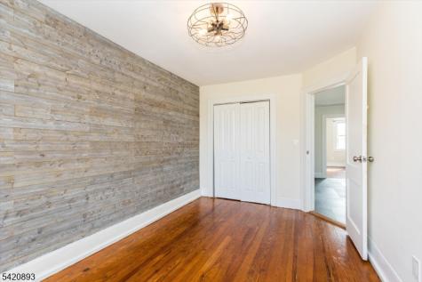 43 Pleasant Way Montclair NJ 07042