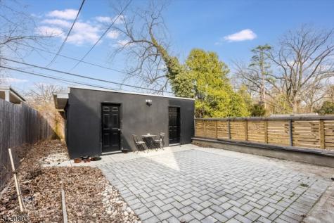 43 Pleasant Way Montclair NJ 07042