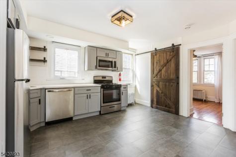 43 Pleasant Way Montclair NJ 07042