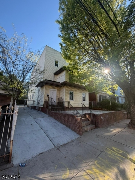 10 Tillinghast Street Newark NJ 07108