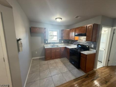 10 Tillinghast Street Newark NJ 07108