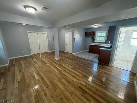 10 Tillinghast Street Newark NJ 07108