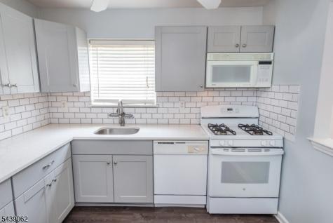 901 STUYVESANT-101 Union NJ 07083