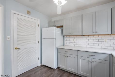 901 STUYVESANT-101 Union NJ 07083
