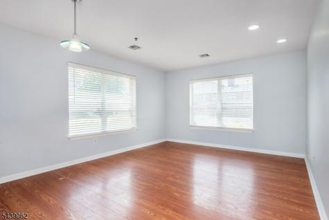 901 STUYVESANT-101 Union NJ 07083