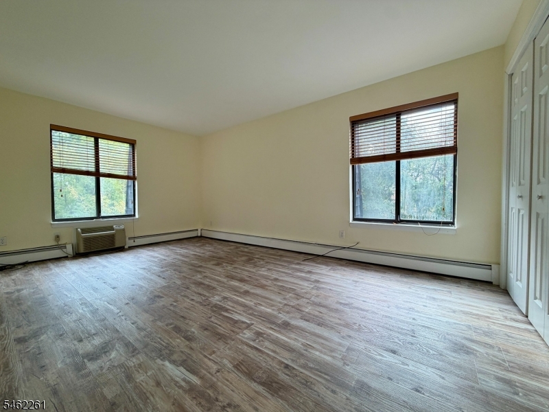 727 Joralemon Street Belleville NJ 07109