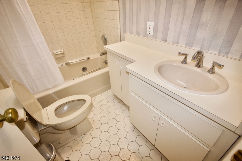 1425 Boynton Avenue Westfield NJ 07090