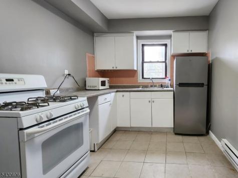 423 2ND Street Jersey City NJ 07302
