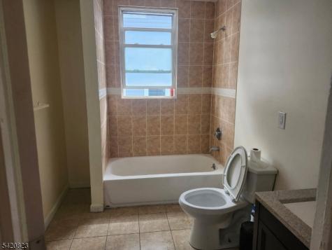 313 Leslie Street Newark NJ 07112