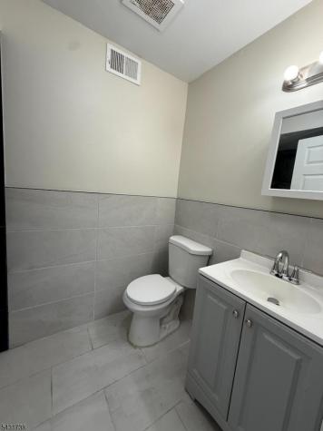 822 S 19th Street Newark NJ 07108
