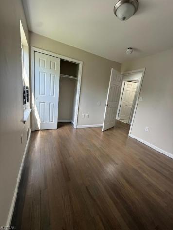 822 S 19th Street Newark NJ 07108