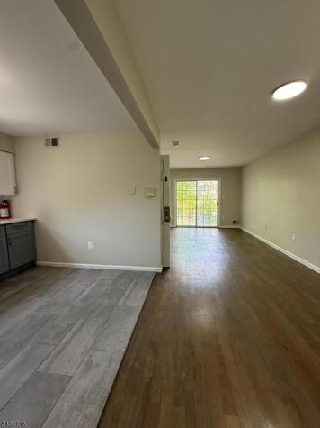 822 S 19th Street Newark NJ 07108
