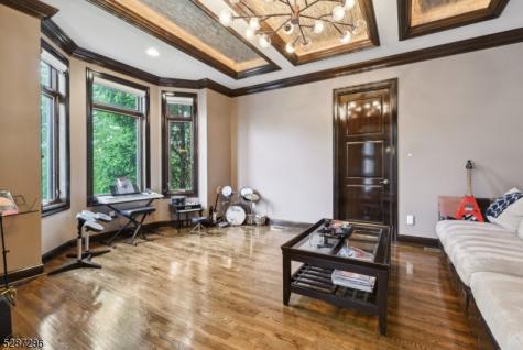 14 Michelle Lane Livingston NJ 07039