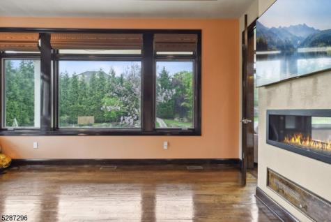 14 Michelle Lane Livingston NJ 07039
